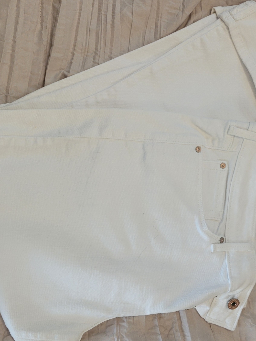 Levi's Women's White Capri Rolled Cuff Cropped Jeans Size 12- W31